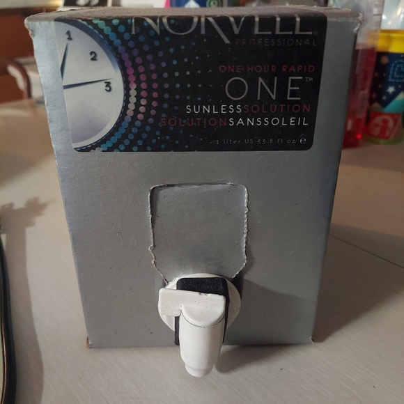 Turbo Tan airbrush gun & liquid - Picture 3 of 3